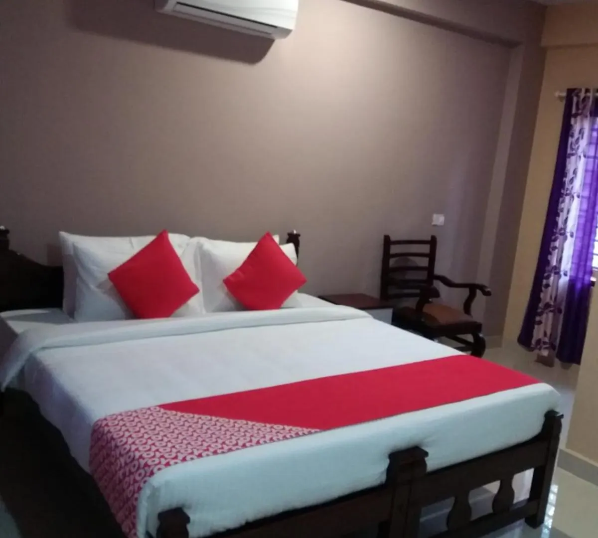 Sarangi Holidays Alappuzha Hotel